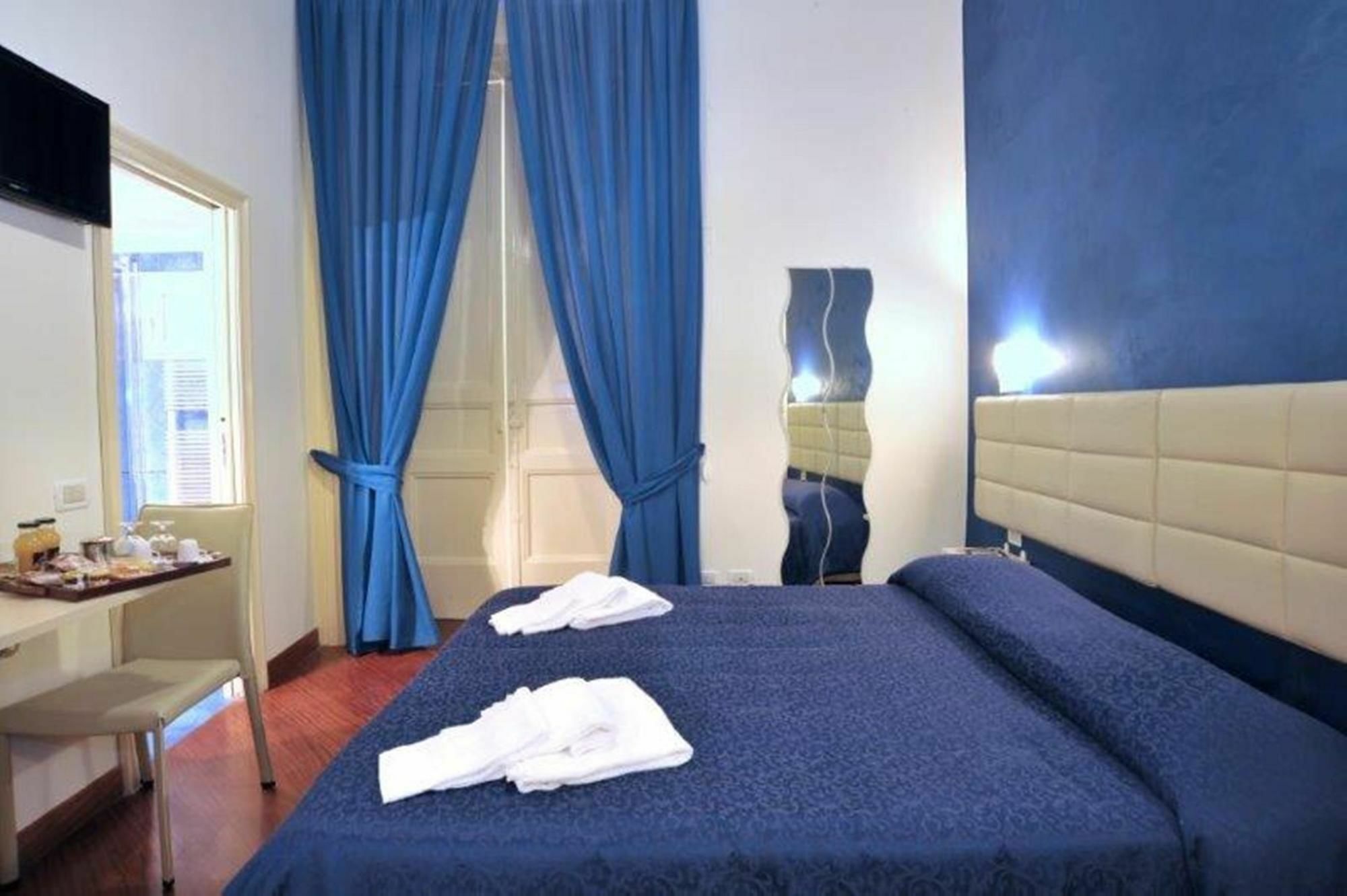 B&B Maison D'Art Sorrente Extérieur photo